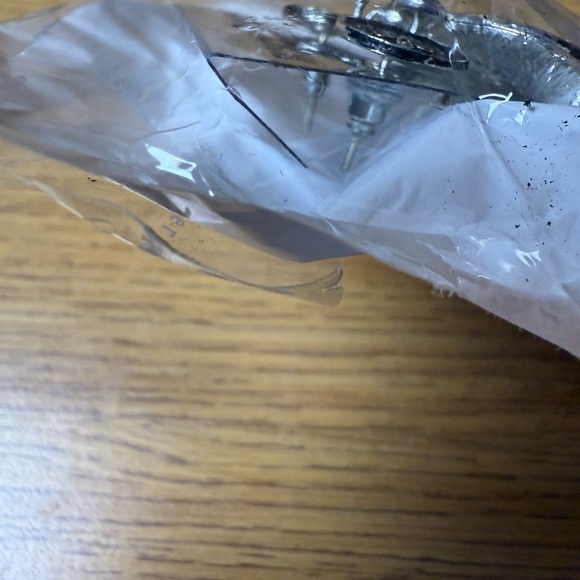 New in Package Silver and Black Dangling Fashion Earrings – Statement Jewelry - Picture 2 of 2